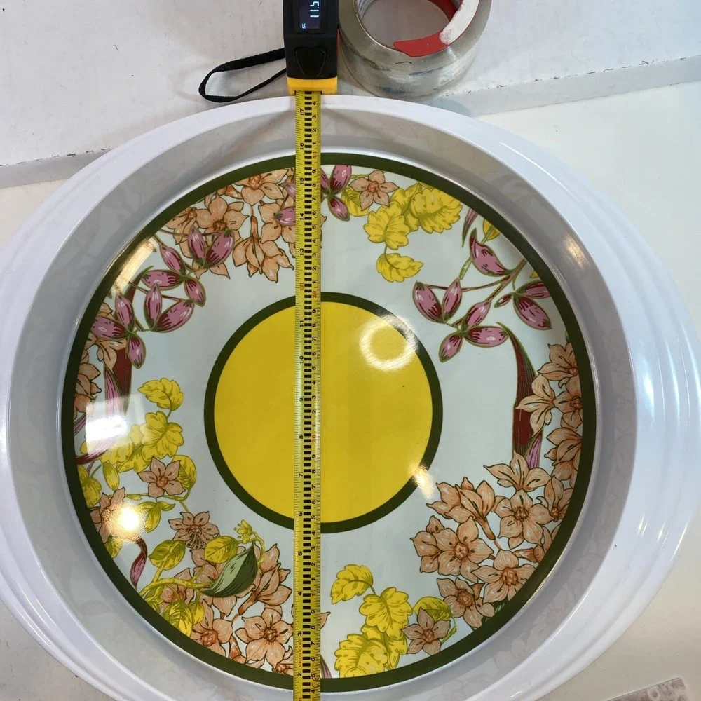 Gardner's Eden Round Vinyl Serving Tray Daisy Lloral Pattern Large 21 x 17.5‎